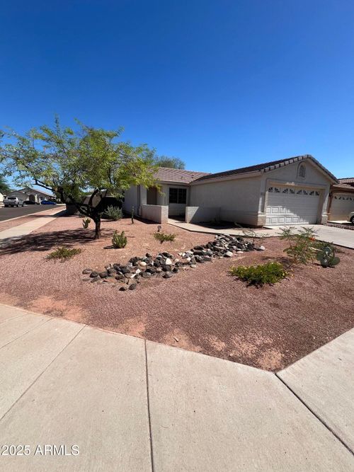 3814 W Dunbar Dr, Phoenix, AZ, 85041-6111 | Card Image