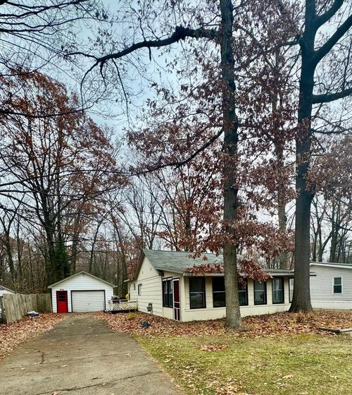 1268 N Clare Ave, Harrison, MI, 48625-8217 | Card Image