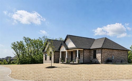 2795 Venice Crossing Dr, Hamilton, OH, 45013-3868 | Card Image