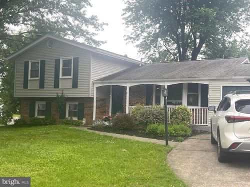219 Wildman St Ne, LEESBURG, VA, 20176-2319 | Card Image