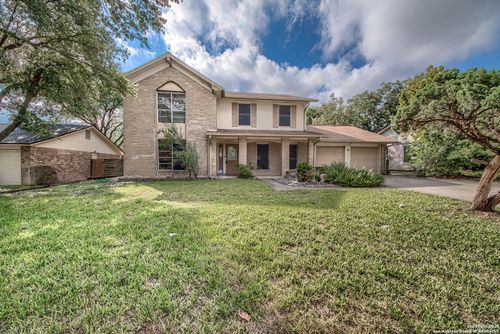 8326 Delphian Dr, Universal City, TX, 78148-2518 | Card Image