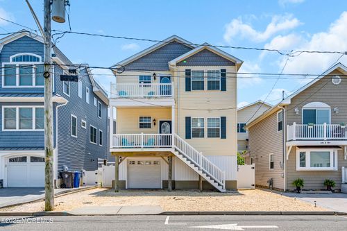 33 Fielder Ave, Seaside Heights, NJ, 08751-1509 | Card Image