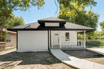 View of front of home featuring a porch | Image 1