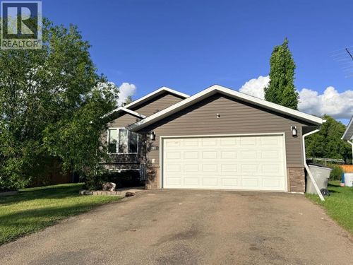 205 4th St W, Lashburn, SK, S0M1H0 | Card Image