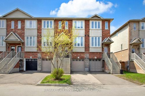 47 Edenrock Dr, Stoney Creek, ON, L8E0G6 | Card Image