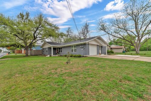 1701 Davis St, Taylor, TX, 76574-1508 | Card Image