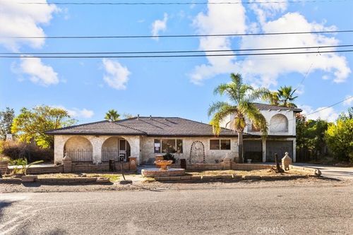 10594 Spruce Ave, Bloomington, CA, 92316-2844 | Card Image