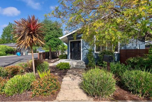 996 Hall St, San Carlos, CA, 94070 | Card Image