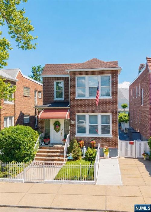 9040 Barr Pl, North Bergen, NJ, 07047-6114 | Card Image