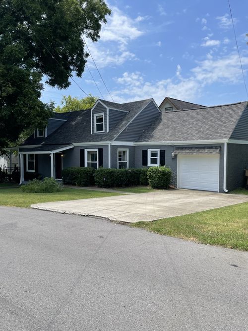 715 Park Cir, Nashville, TN, 37205-2320 | Card Image