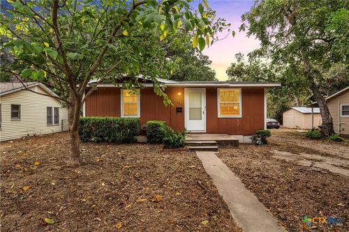 532 College St, Rockdale, TX, 76567-2242 | Card Image