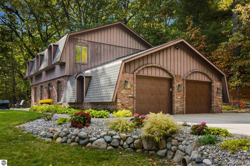2160 Kewaunee Dr, Traverse City, MI, 49686 | Card Image
