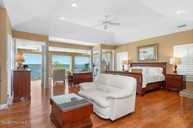 Family Room | Image 64