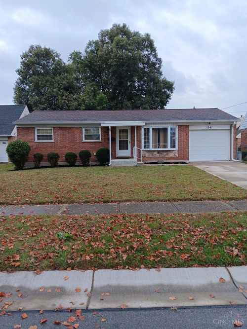 1541 Fawnvista Ln, Cincinnati, OH, 45246-2039 | Card Image