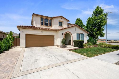 270 Vista View Ln, Hollister, CA, 95023-3364 | Card Image