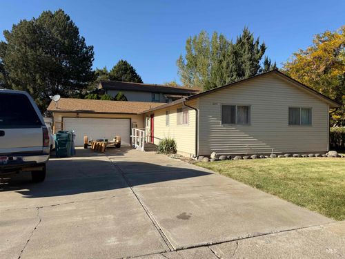 504 Tindall Ave, Mountain Home, ID, 83647-2524 | Card Image