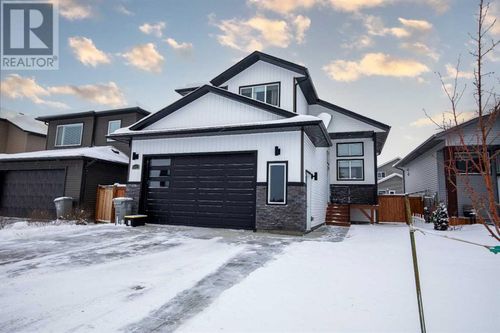 11922 79 Ave, Grande Prairie, AB, T8W0M6 | Card Image