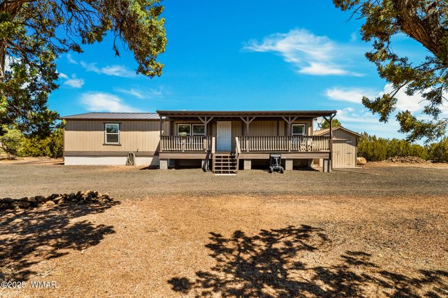 Country Living at it's Finest | Image 31