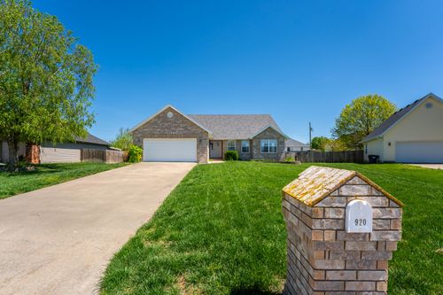 920 Brookside Dr, Marshfield, MO, 65706-8917 | Card Image
