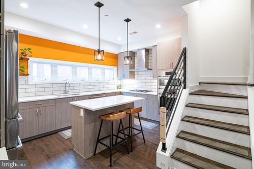 1757 Waterloo St, PHILADELPHIA, PA, 19122-3216 | Card Image