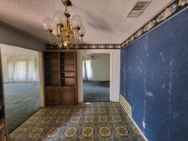 306 Wade St, House other with 4 bedrooms, 2 bathrooms and null parking in Olney TX | Image 13