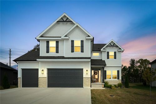 305 Sw Nelson Dr, Blue Springs, MO, 64029-9040 | Card Image