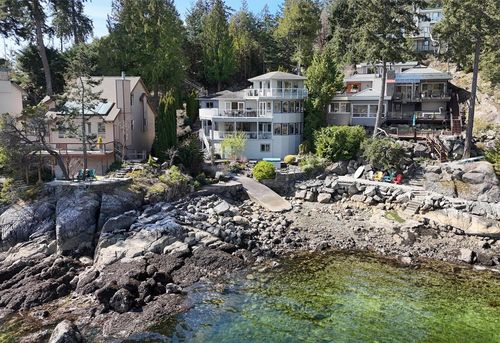 9197 Truman Road, Halfmoon Bay, BC, V7Z1B5 | Card Image