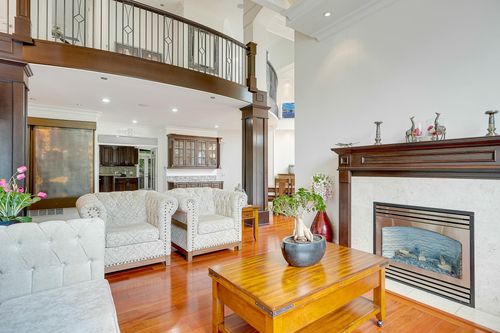 5545 127 St, Surrey, BC, V3X3V1 | Card Image