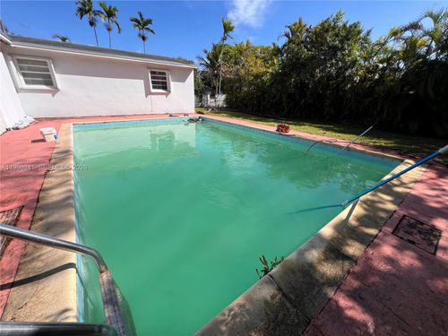 9950 Sw 35th Ter, Miami, FL, 33165-3932 | Card Image