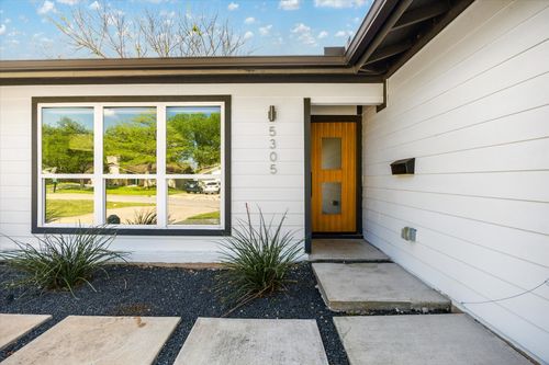 5305 Basswood Ln, Austin, TX, 78723-5403 | Card Image