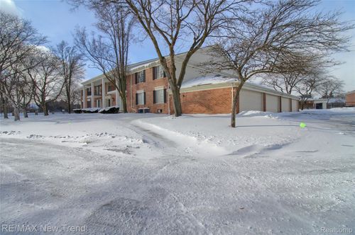 unit-2902-29624 Middlebelt Rd, Farmington Hills, MI, 48334-2354 | Card Image