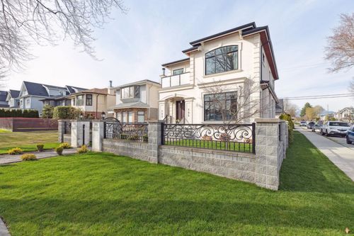 795 E 39th Ave, Vancouver, BC, V5W1K5 | Card Image