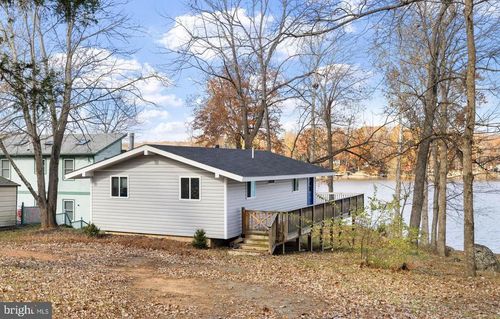 1262 S Lakeshore Dr, LOUISA, VA, 23093-5737 | Card Image