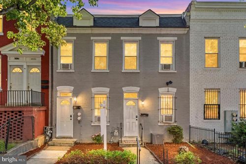 2015 4th St Ne, WASHINGTON, DC, 20002-1213 | Card Image