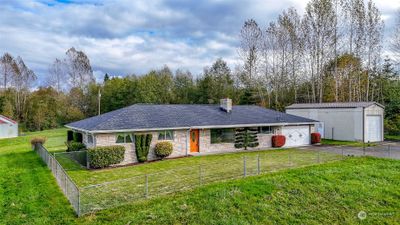 20460 244th Avenue Se, House other with 3 bedrooms, 1 bathrooms and 3 parking in Maple Valley WA | Image 2