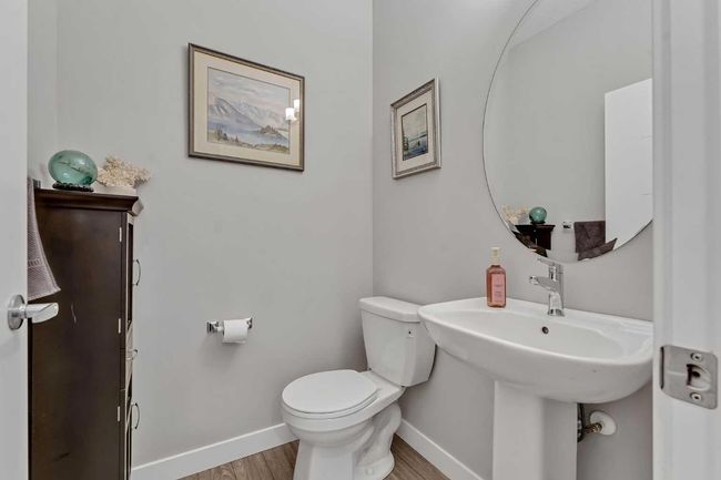 117 Legacy Glen Cir Se, House other with 3 bedrooms, 3 bathrooms and 4 parking in Calgary AB | Image 4