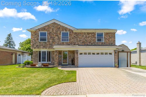 23312 E Fairway Dr, Woodhaven, MI, 48183-3105 | Card Image