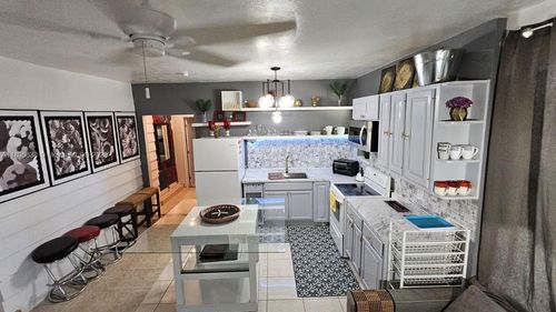 2-4201 Sw 60th Pl, Miami, FL, 33155-5229 | Card Image