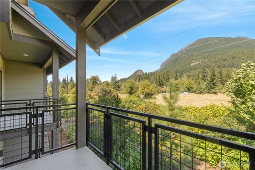 1105-1976 Se 12th St, North Bend, WA, 98045-5104 | Card Image