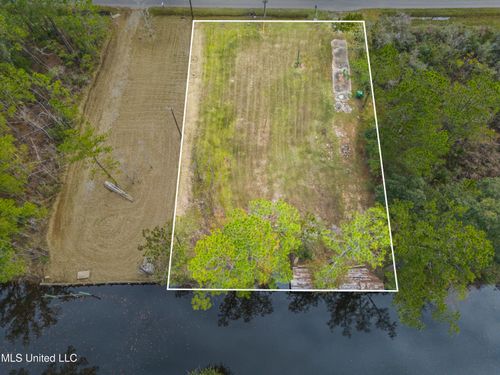 10051 Bayou View Dr W, Bay Saint Louis, MS, 39520-7481 | Card Image