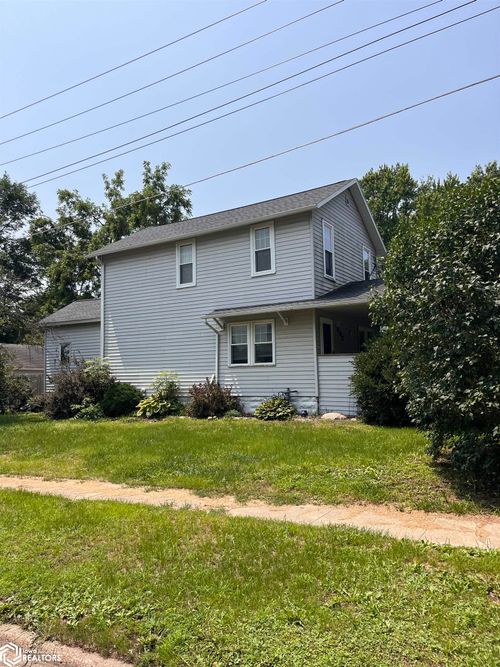 802 K Ave, Grundy Center, IA, 50638-1316 | Card Image