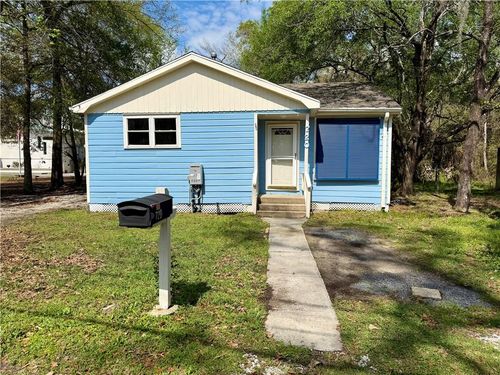 720 Cousin St, Slidell, LA, 70458-3742 | Card Image