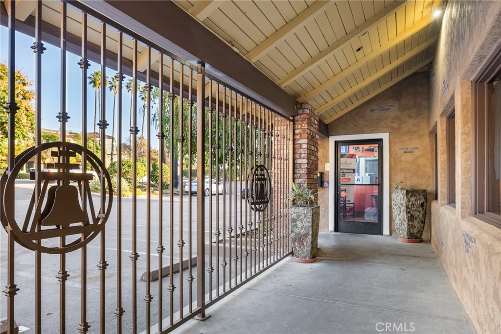 Commercial Sale in Riverside 3