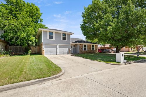 1233 Nicole Way, Burleson, TX, 76028-6912 | Card Image