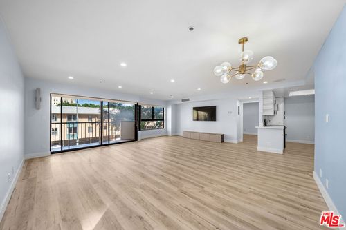 108-727 S Ardmore Ave, Los Angeles, CA, 90004-5303 | Card Image