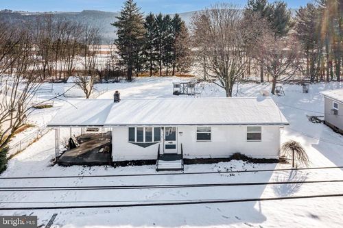 1011 E Main St, HEGINS, PA, 17938-9786 | Card Image