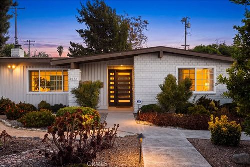 1686 Longwood Ave, Claremont, CA, 91711 | Card Image