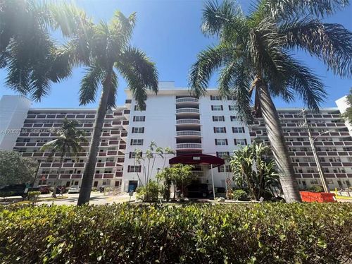 415-3660 Ne 166th St, North Miami Beach, FL, 33160-3880 | Card Image