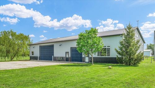 22518 State Highway 133, OAKLAND, IL, 61943-6865 | Card Image