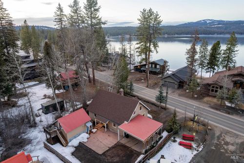 310 W Lake St, McCall, ID, 83638-3401 | Card Image